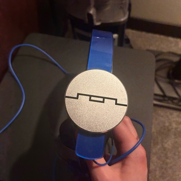 SOL REPUBLIC Tracks HD On-Ear Headphones (Blue) - Picture 2 of 7
